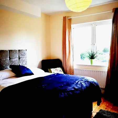 Tatil Evi In 12 With Secure Parking Dublin