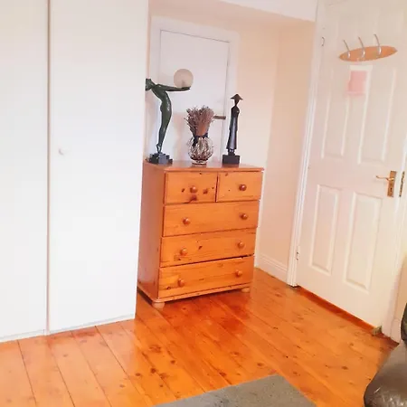 In 12 With Secure Parking Semesterbostad Dublin