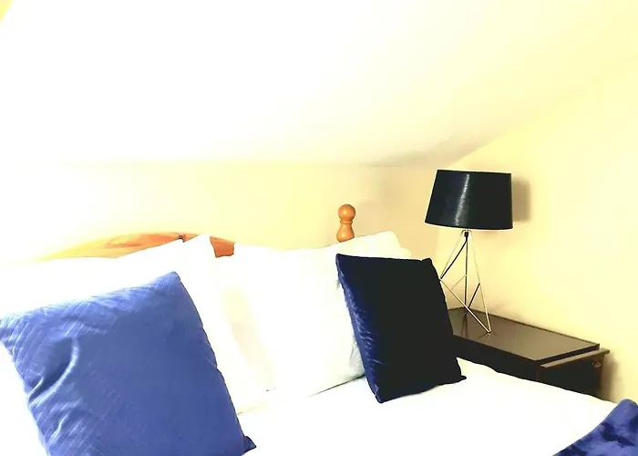 In 12 With Secure Parking Holiday home