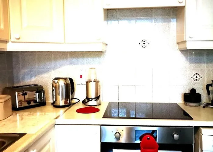 In 12 With Secure Parking Holiday home