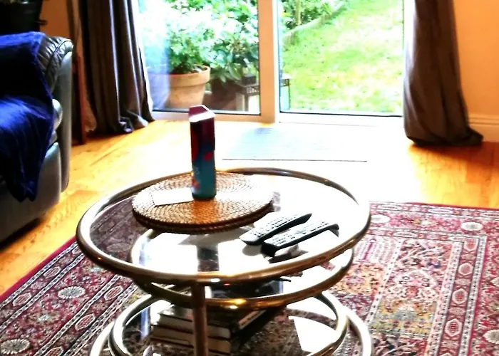 In 12 With Secure Parking Holiday home *