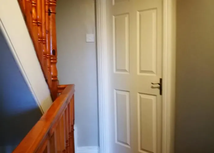 In 12 With Secure Parking Holiday home